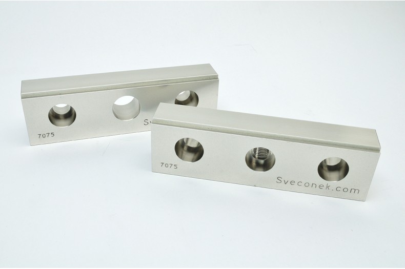 SVK 0103-FXM - Fixed and Movable Jaw Plates w/ Integrated Step / 7075